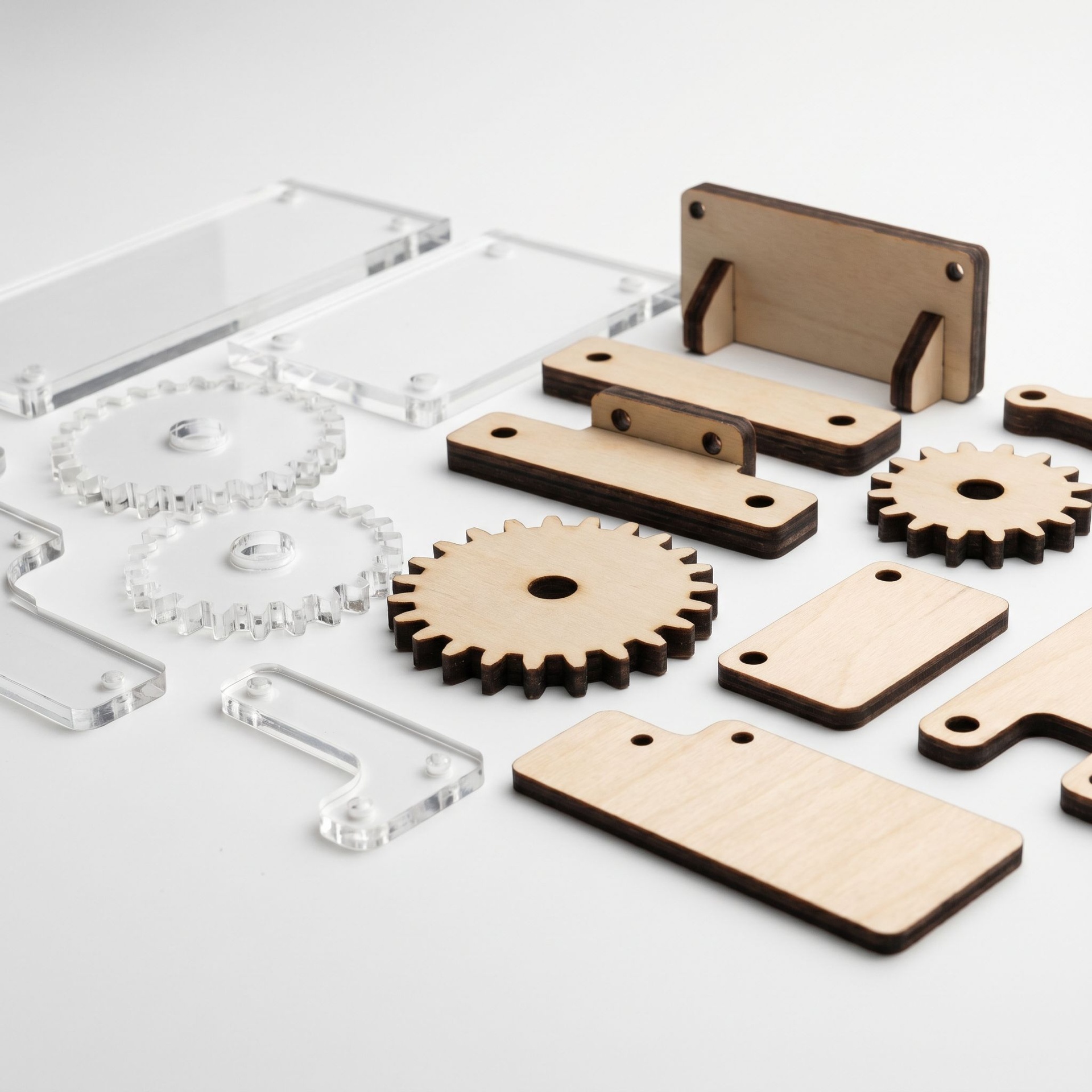 Laserskårne emner i akryl