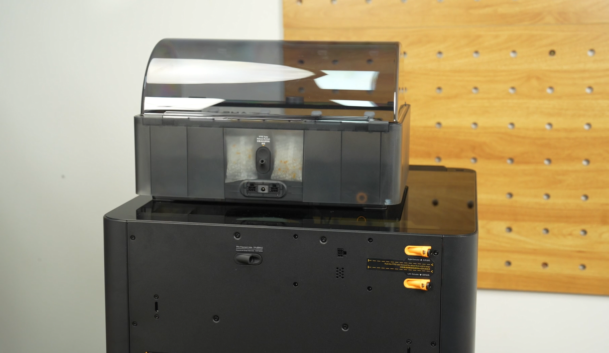 AMS 2 Pro placeres oven på printeren