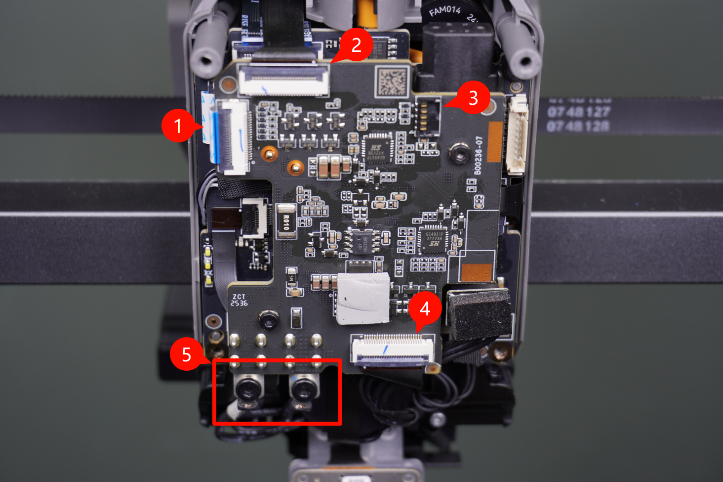 Stikkenes placering på H2C extruder-connectionboard, oversigt 1