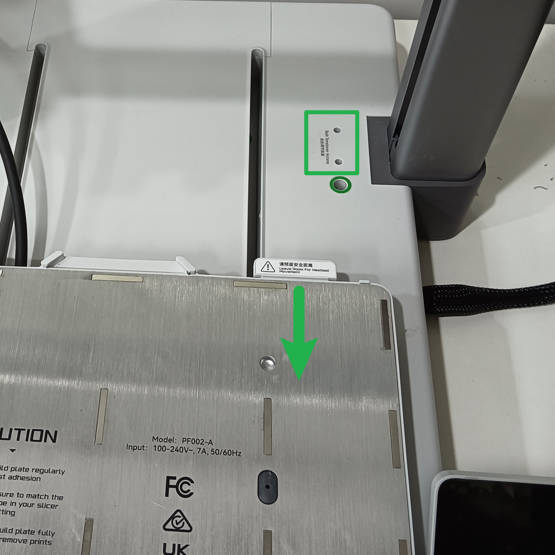 Z-remmens strammeposition nær højre søjle på A1-printerens Z-akse