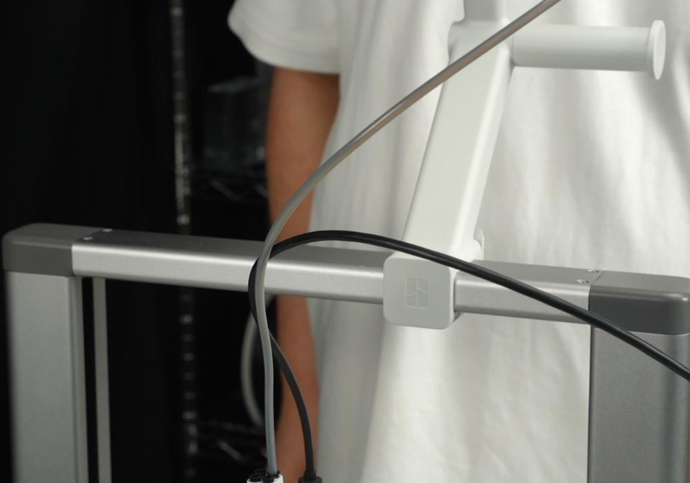 PTFE-slange og kabel frigøres