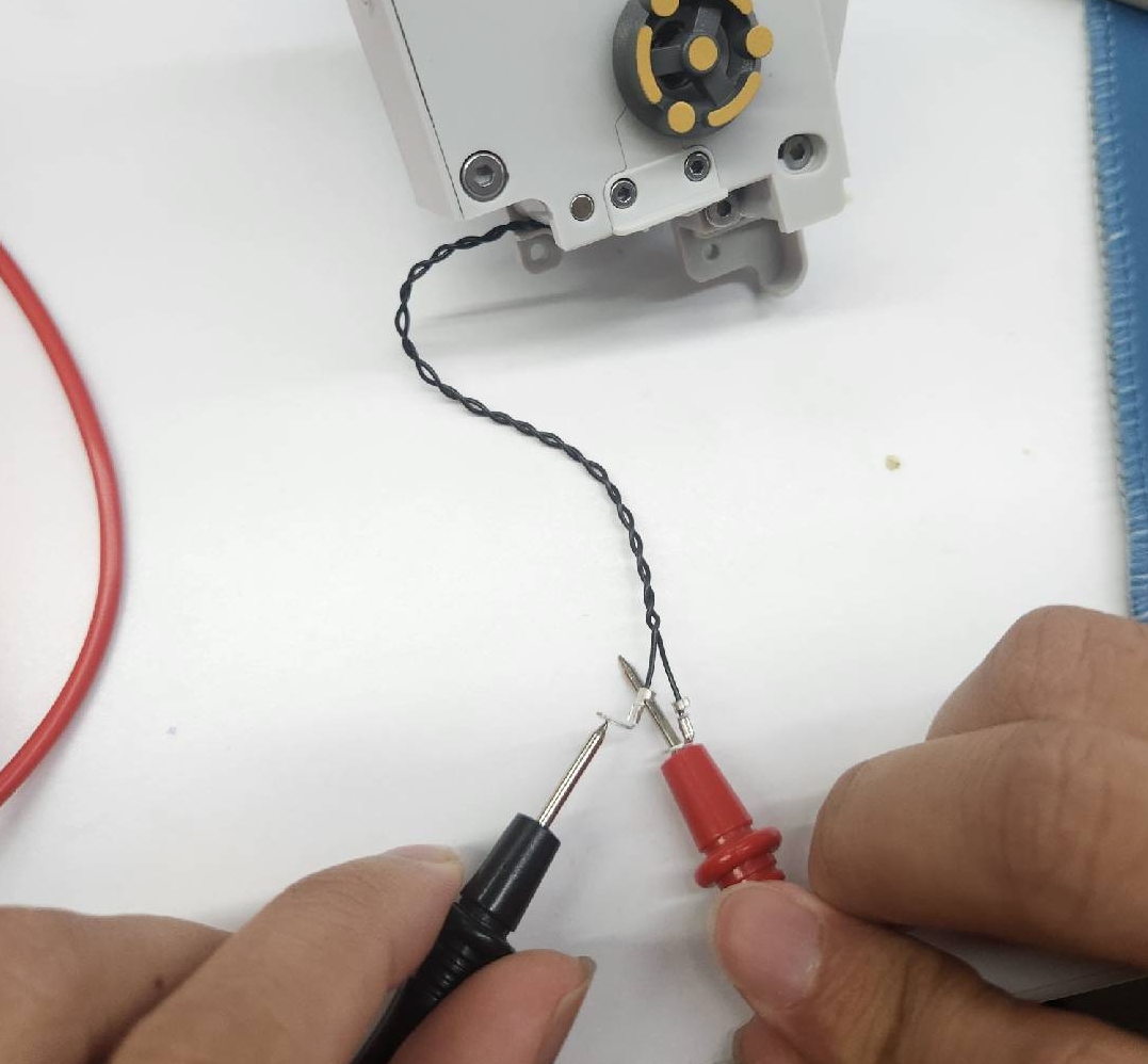 Test af forbindelse med multimeter