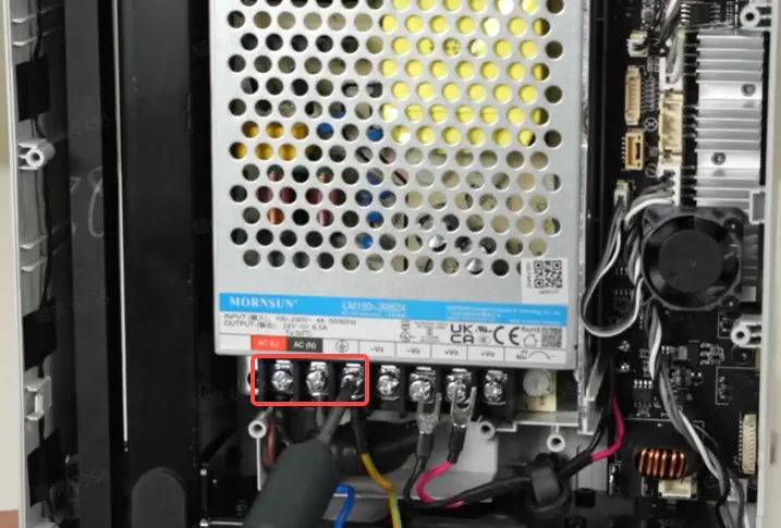 Printerens strmkabel fjernes fra strmforsyningen