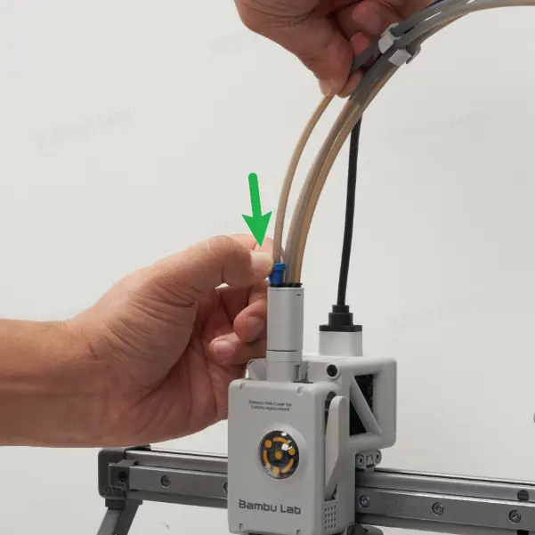 PTFE-værktøj brugt til at frigøre slange fra filament-hubben