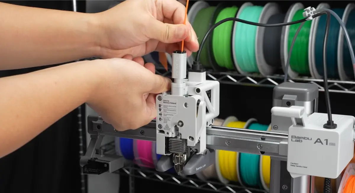 Indfoering af ny filamentfarve i hotend, trin 2