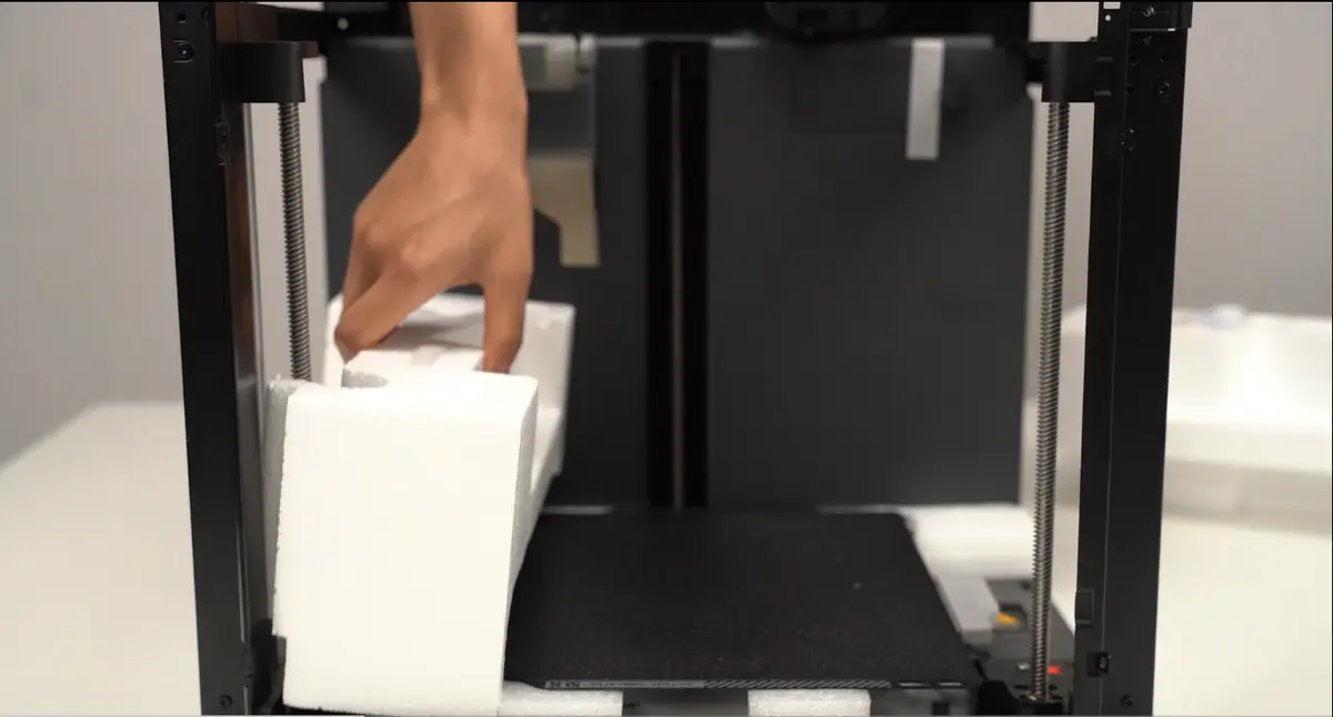 Beskyttelsesskum fjernes fra printerens indre