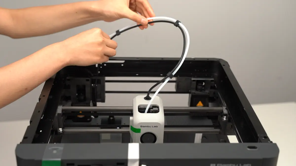Færdigmonteret spoleholder og PTFE-slangeholder på P1P
