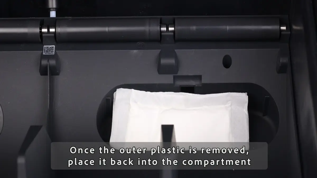 Tørremiddelposen pakket ud af plastfolien