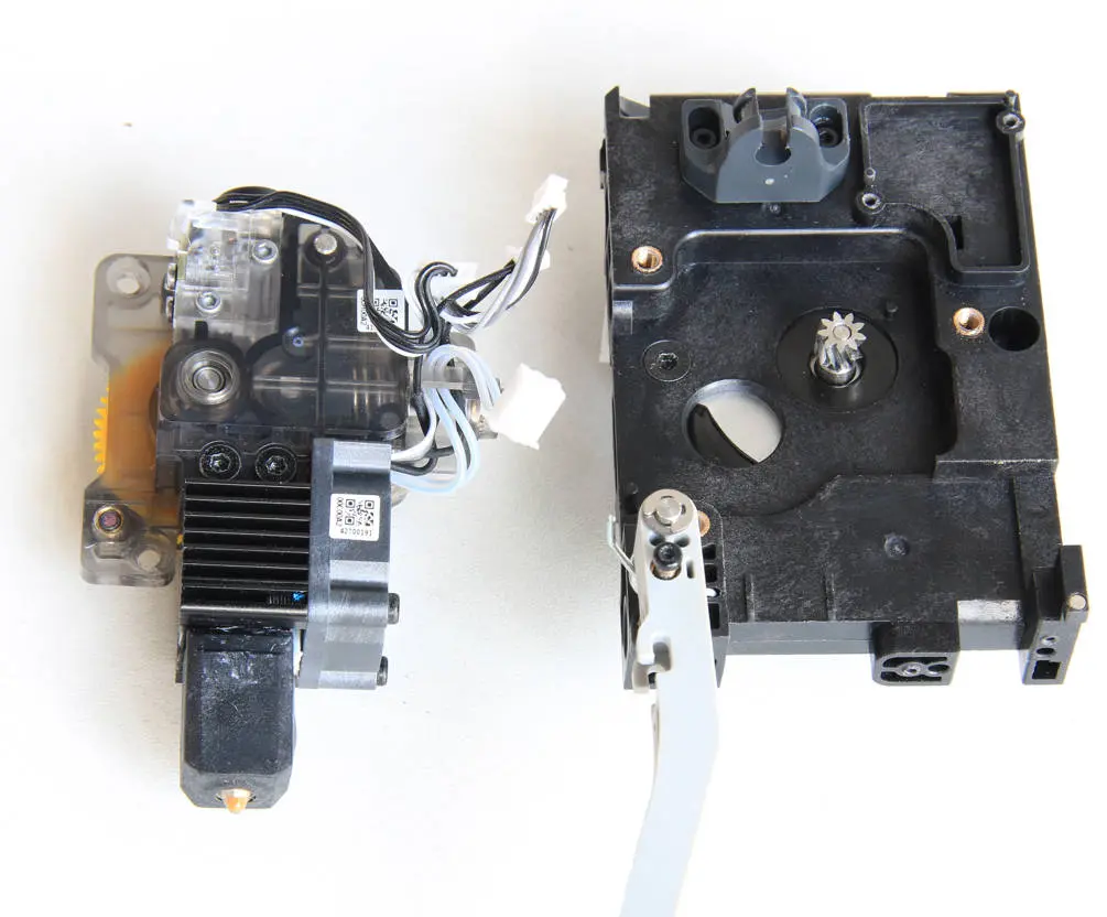 Ekstruderen og hotend afmonteret fra P1