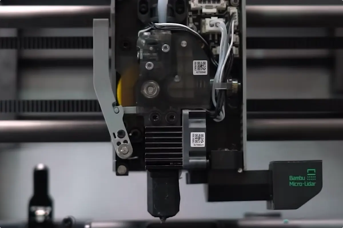 Hotend-enheden genmonteres på printeren