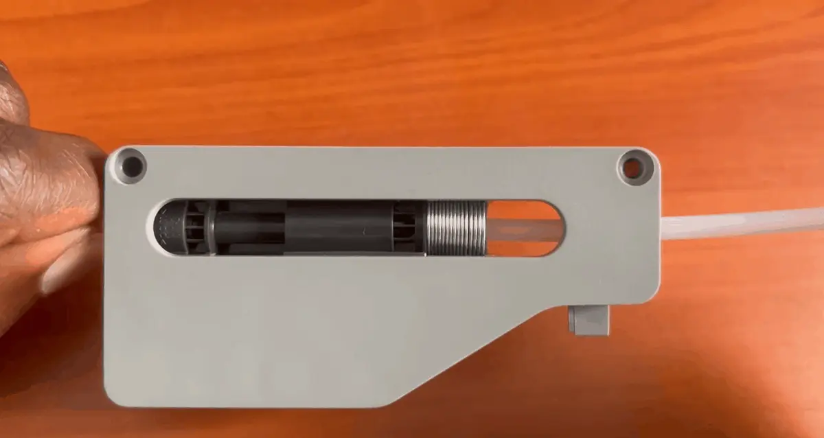 Test af at røret bevæger sig frit i filament buffer