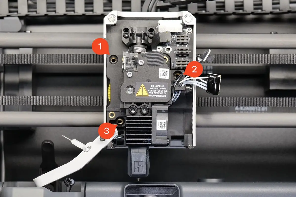 Montér ekstruder- og hotend-enheden på toolhead