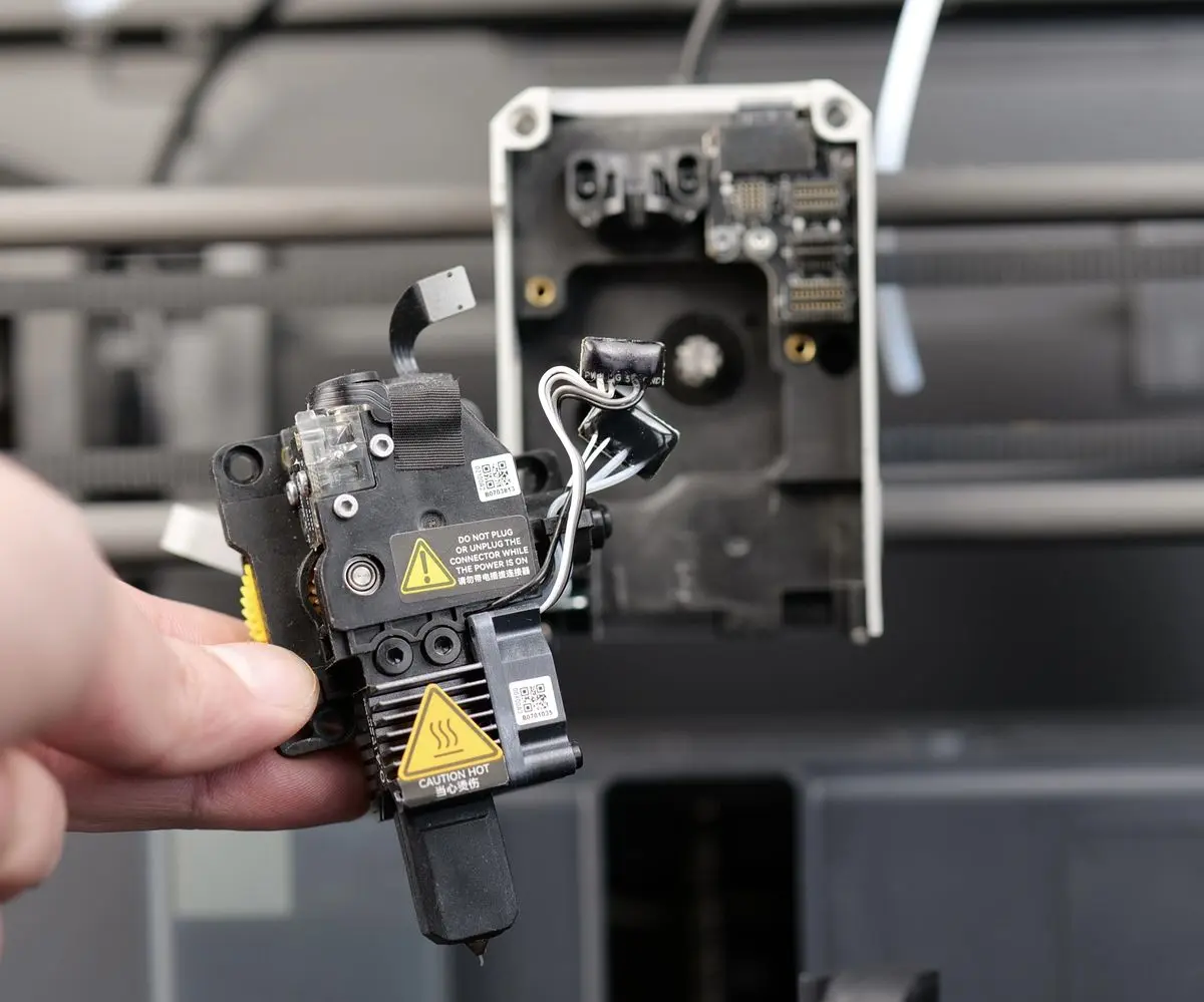 Hele extruder-enheden fjernet fra printeren