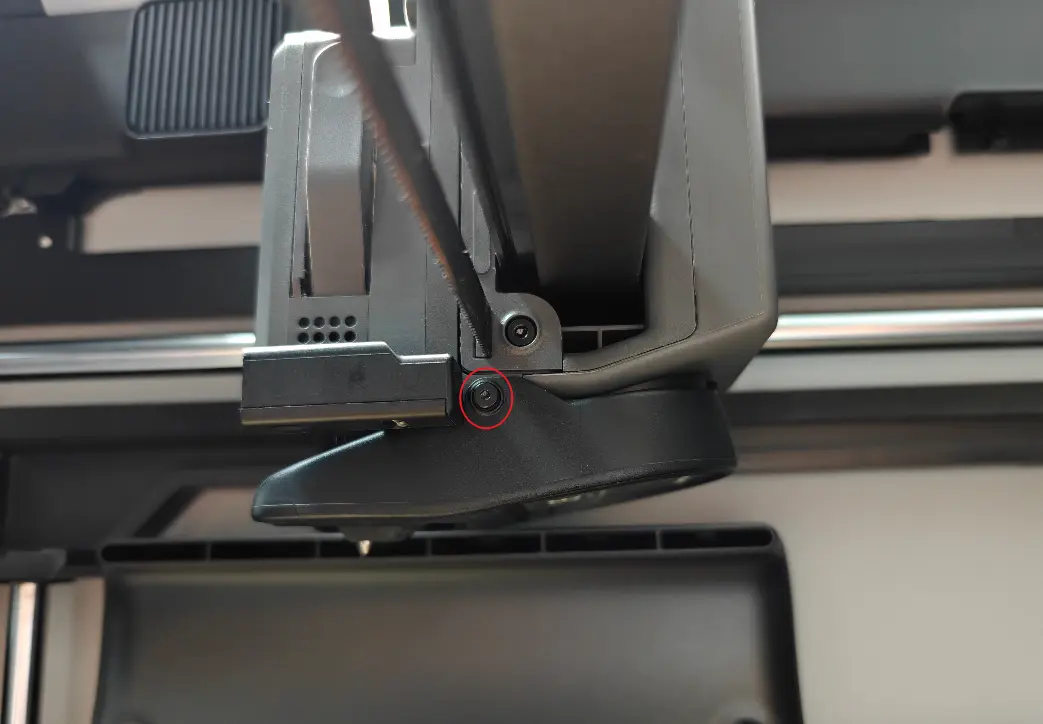 Faerdigmonteret komponentkoleblaeser paa toolheaden
