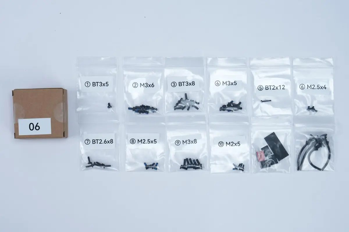 Skruesæt, bløde skruer, kabelclips og acetattape