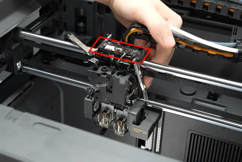 Stikkene på toolhead-printpladen afbrydes