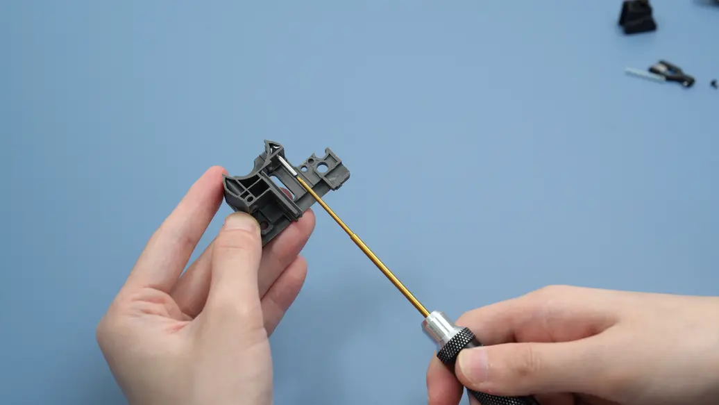 Rens indersiden af føringsmodulet for fastklemt filament