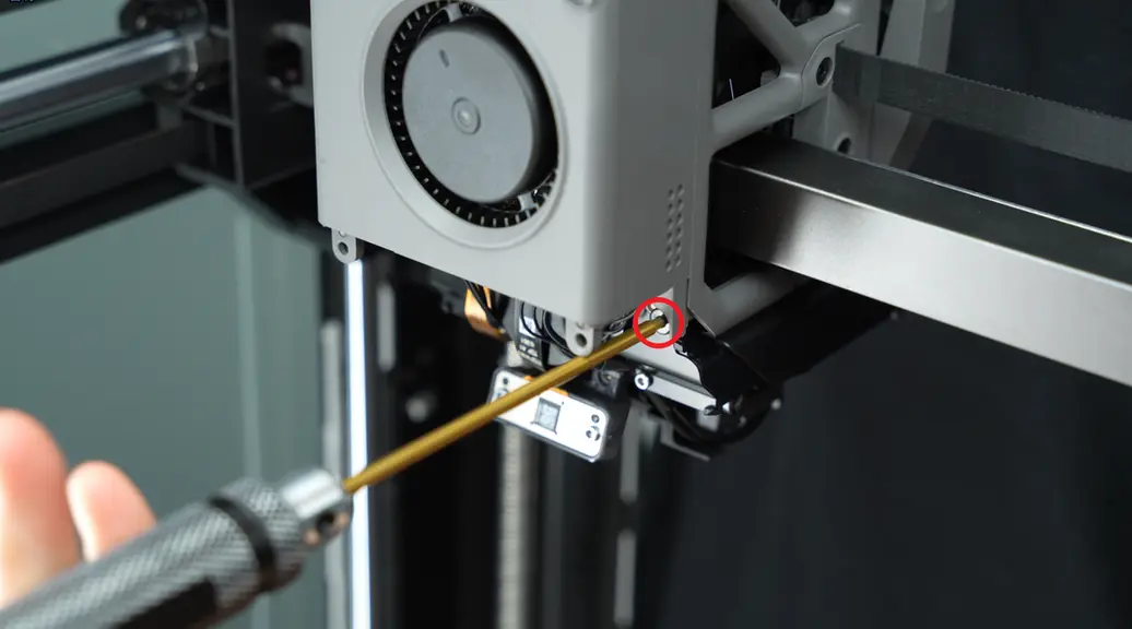 Placering af BT2.6x8 skruer på part cooling-blæseren, billede 1