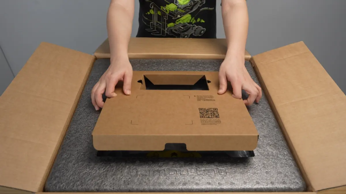 Pappet fjernes fra toppen af printeren