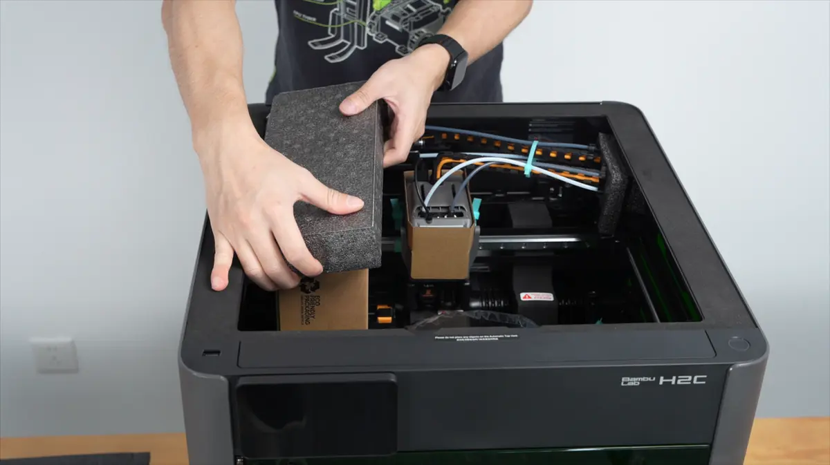 Fjern flere skumstykker inde i printeren