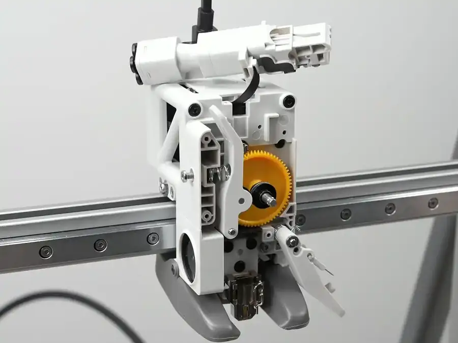 Driftgear og drevgear afmonteret fra extruderen
