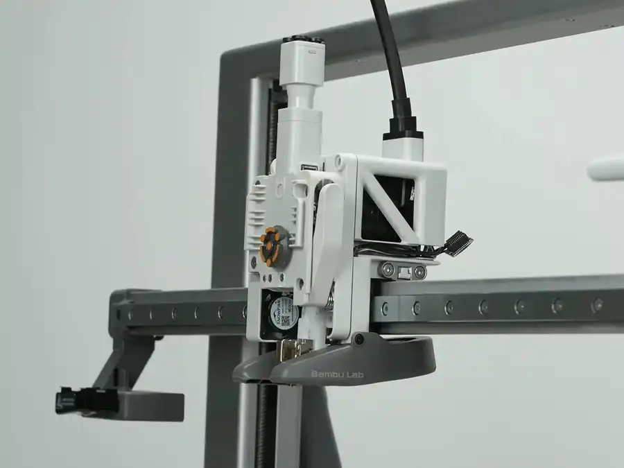 Hotend-varmeenheden tages ud af toolheadet
