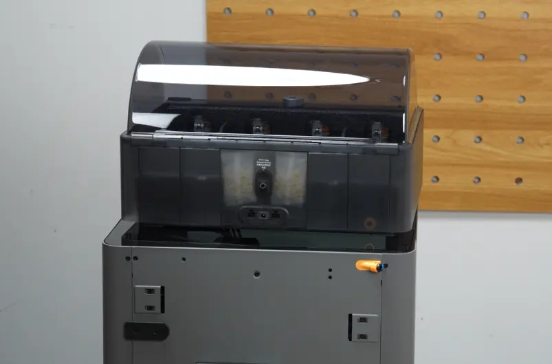 Placer AMS 2 Pro oven på P2S Combo printeren