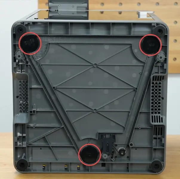 Z-aksens synkrone remtransmission og varmesengsstyring