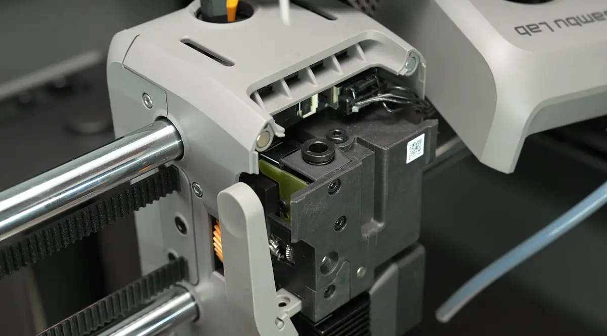 Filament indsat til fuld dybde i P2S-ekstruder