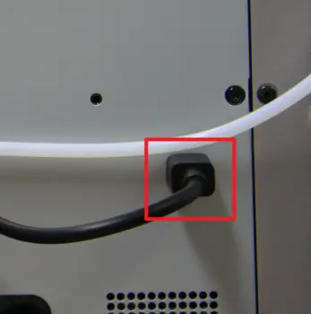 4-pin Bambu bus-kabel tilsluttet på bagsiden