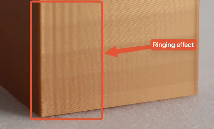 Ringing-effekt på printet models ydervæg