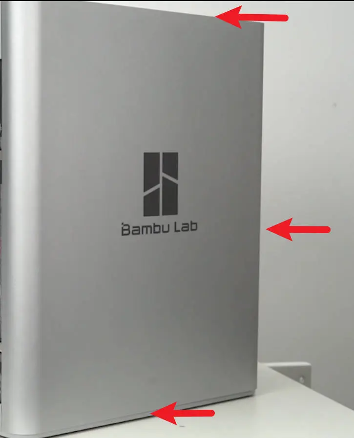 Monter det højre sidepanel korrekt på printeren