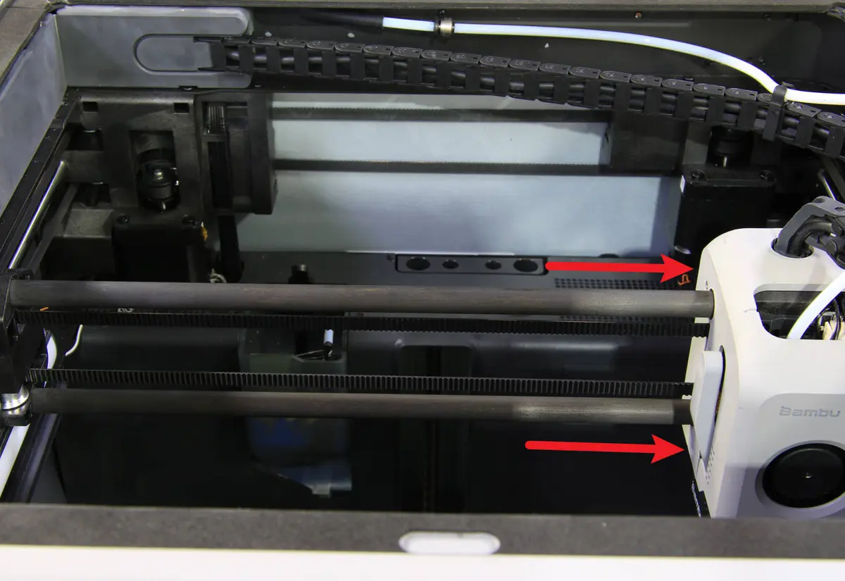 Printeren er slukket og toolhead er skubbet til siden