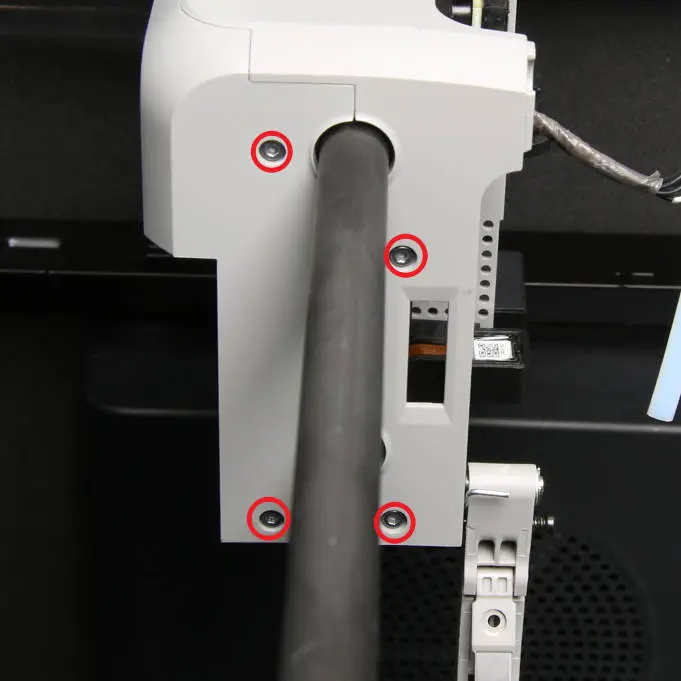 Fjernelse af midterdæksel på toolhead - Fig. 1-4-2