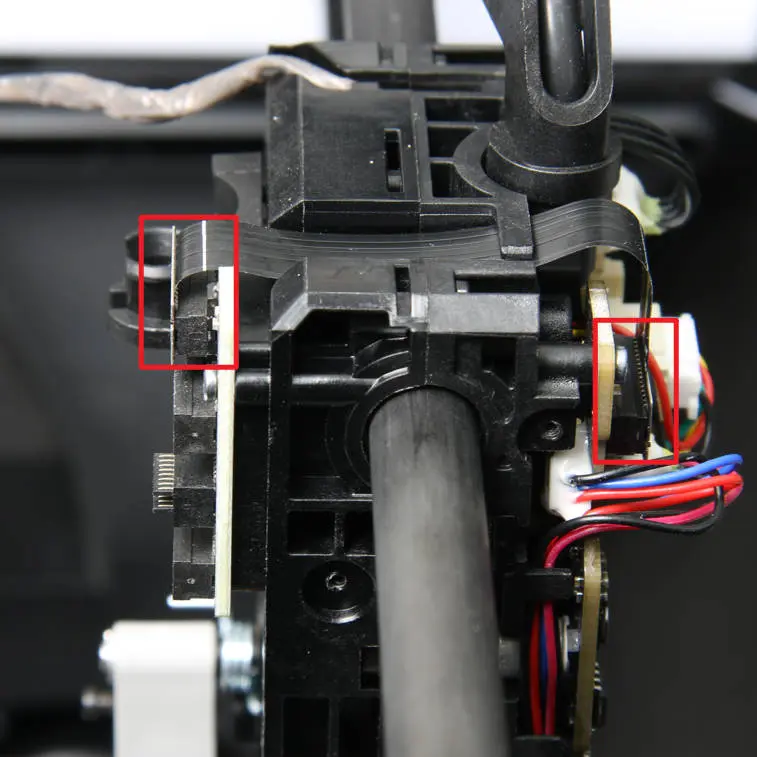 Frakobling af TH board FPC-kabel - Fig. 1-5-1