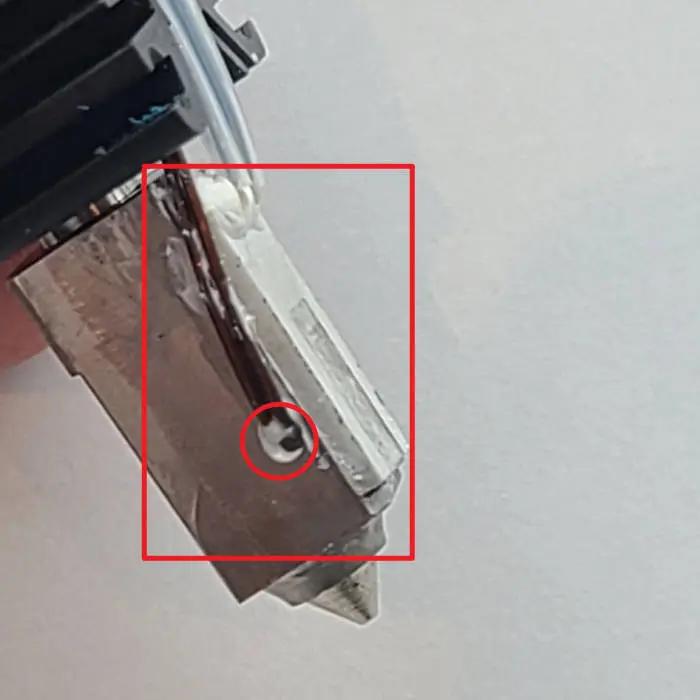 Indsætning af NTC og keramisk varmer - Fig. 2-5-2