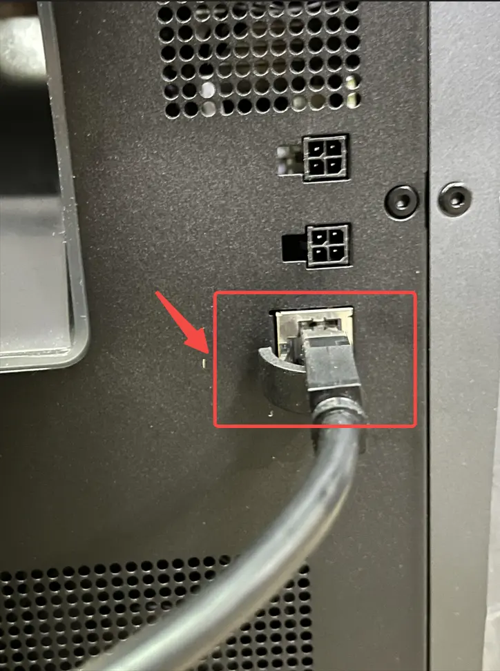 Diagram der viser Ethernet-kabelets tilslutningspunkt på X1E-printeren