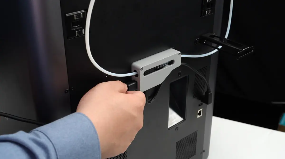6-pin-kablets stik ved filamentbuffersiden