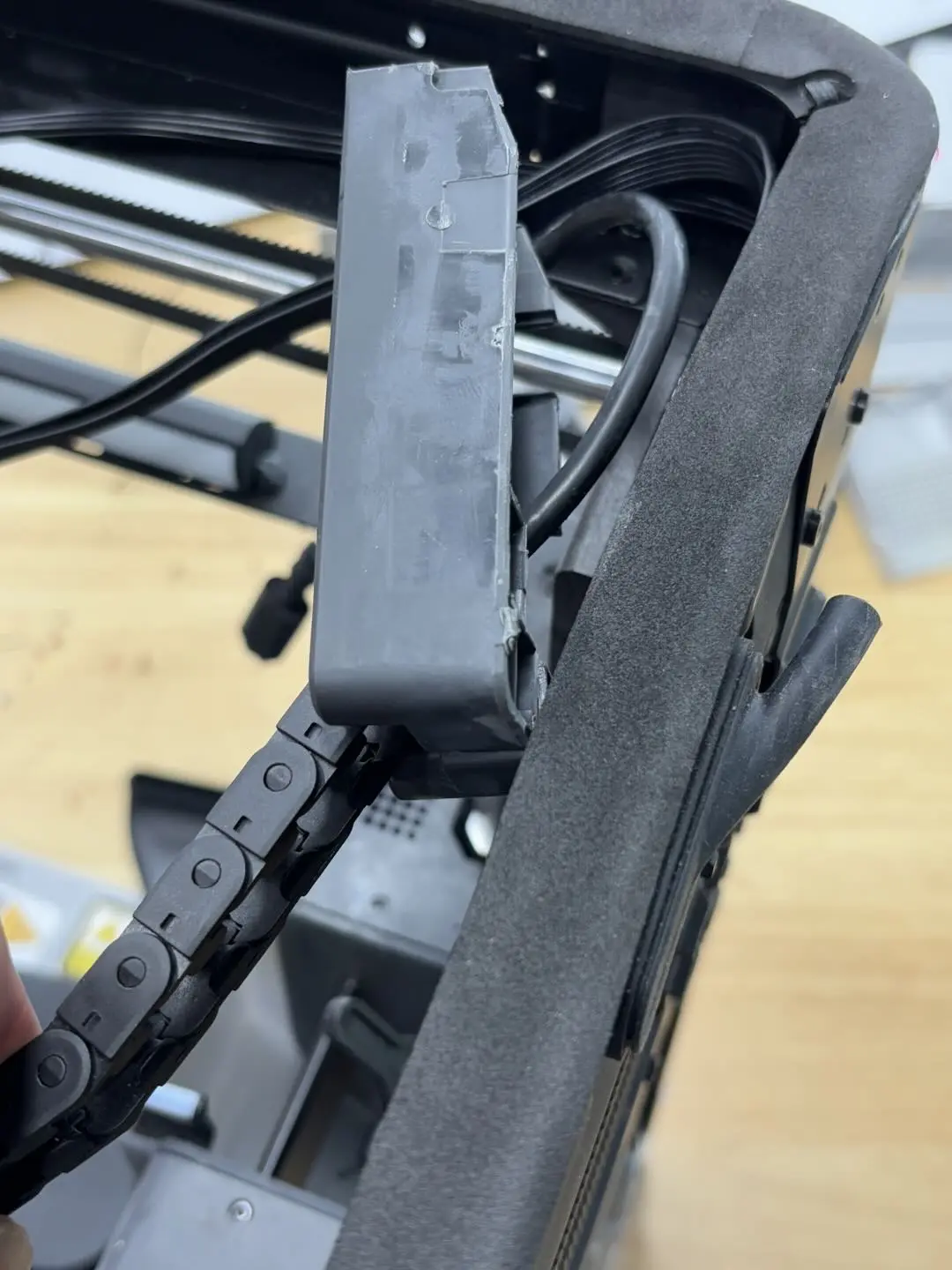 Kabelkæden og USB-C-kablet fjernes fra printeren
