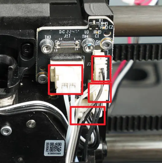 De 4 kabler afbrydes fra interface-kortet