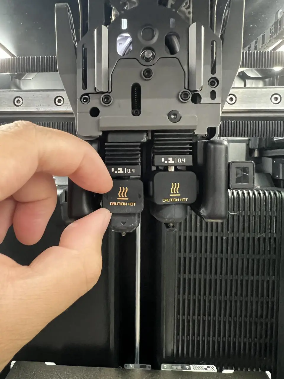 Fjernelse af silicone-sokken fra H2-seriens hotend - trin 1
