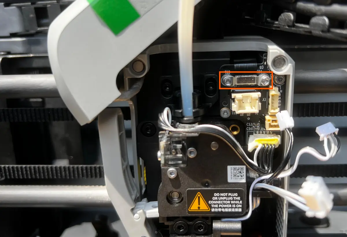 Montering af interface-kort - trin b