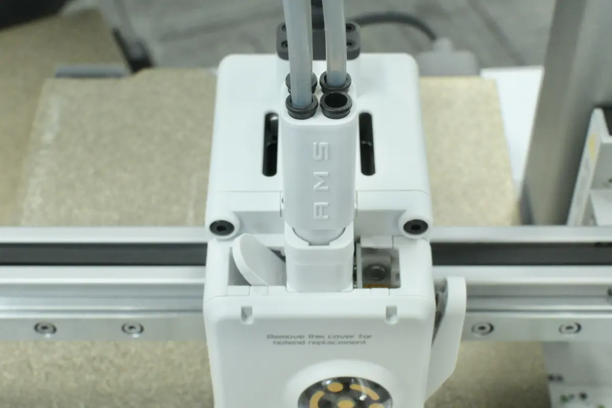 Fjern en PTFE-slange fra filament-hubben