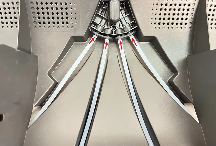 De 4 PTFE-slanger tilsluttes den interne hub-enhed