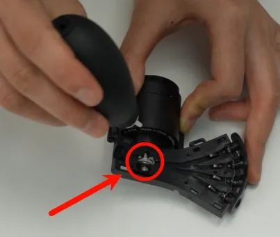 Rengøring af detaljer mens delen drejes