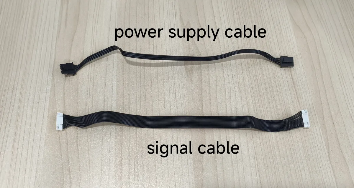 Strømforsyningskabel og signalkabel