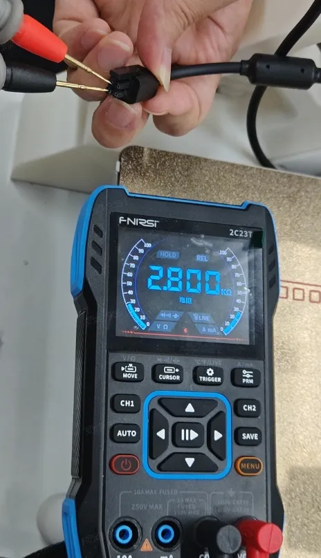 Målepunkter på det 4-benede kabelstik, detalje 2
