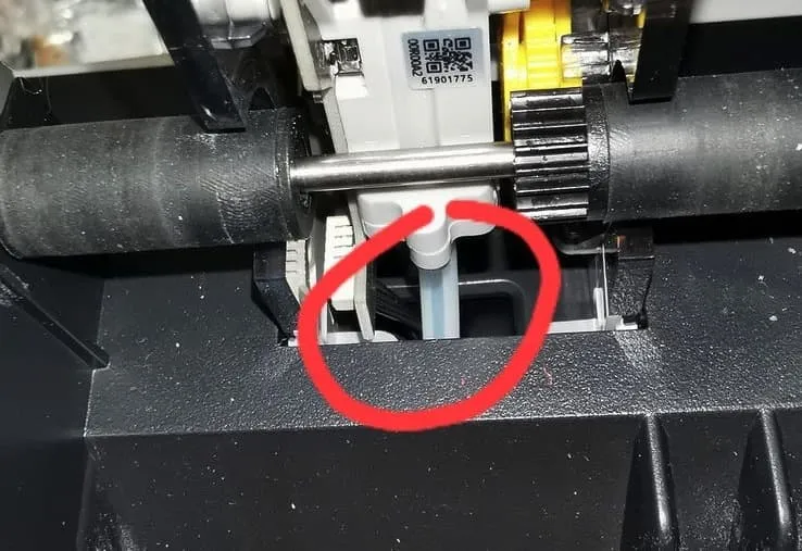 Slidsted på indvendig PTFE-slange i AMS, eksempel 1