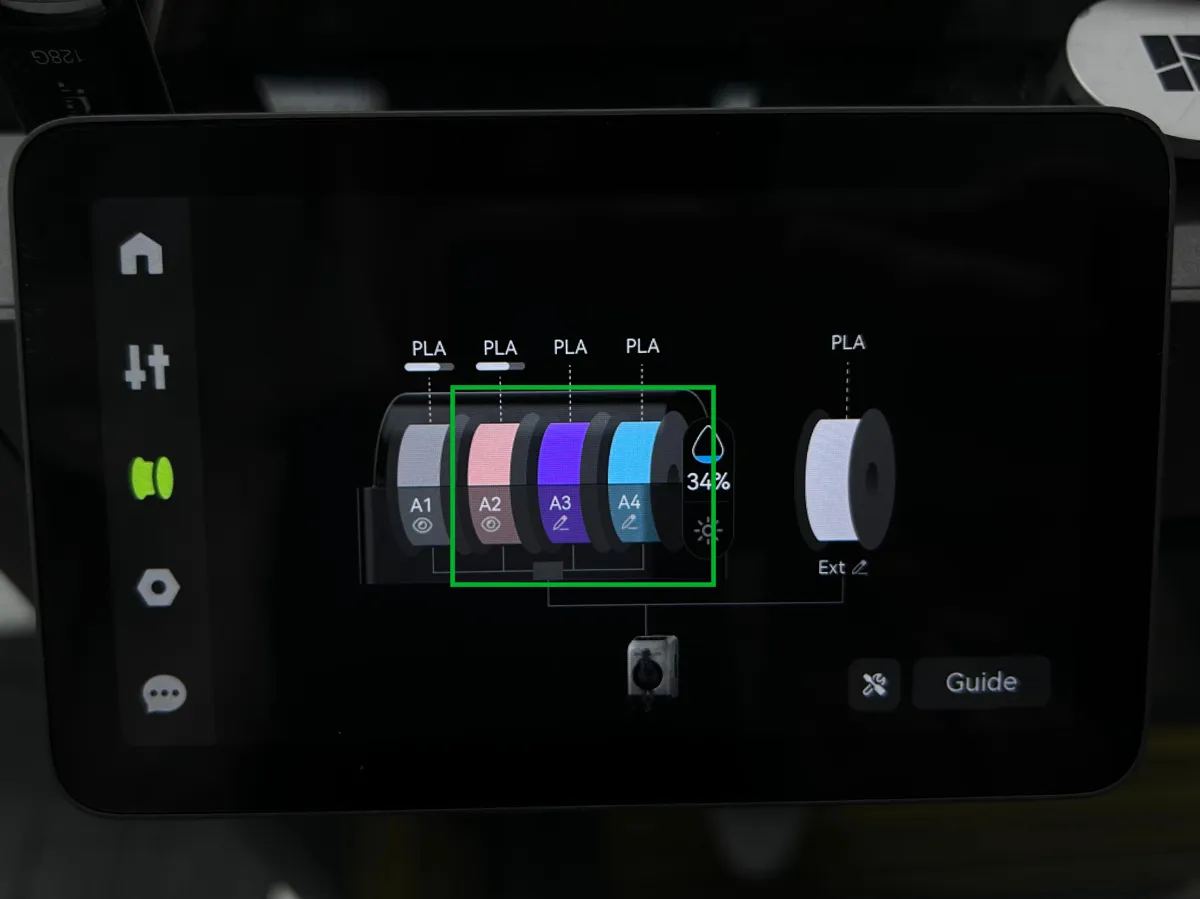 Indføring af filament i de øvrige slots på skærmen