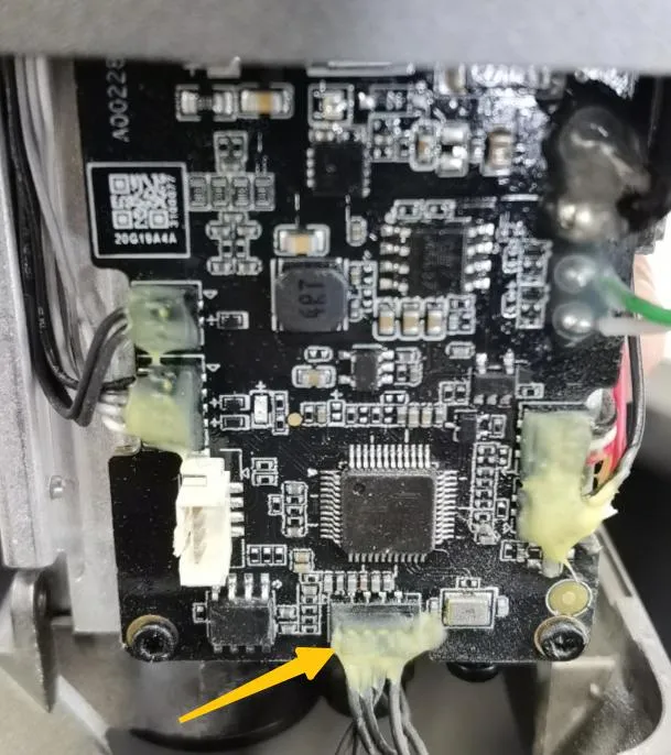 Løs forbindelse på lasermodulets sensorkabel